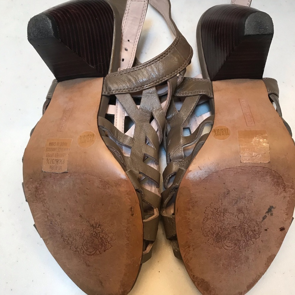 Vince Camuto heels - Picture 5 of 7